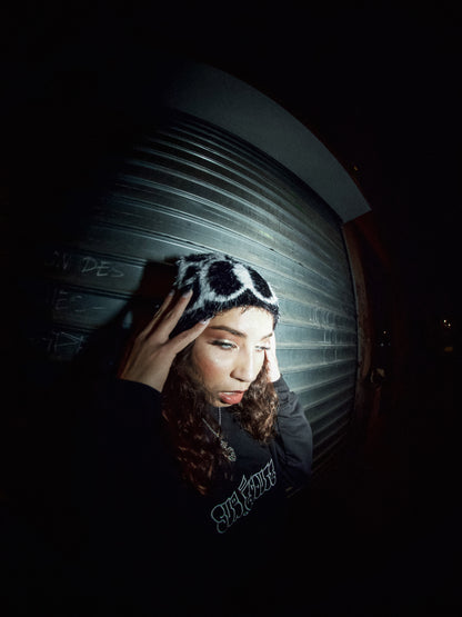 STAR BLACK BEANIE